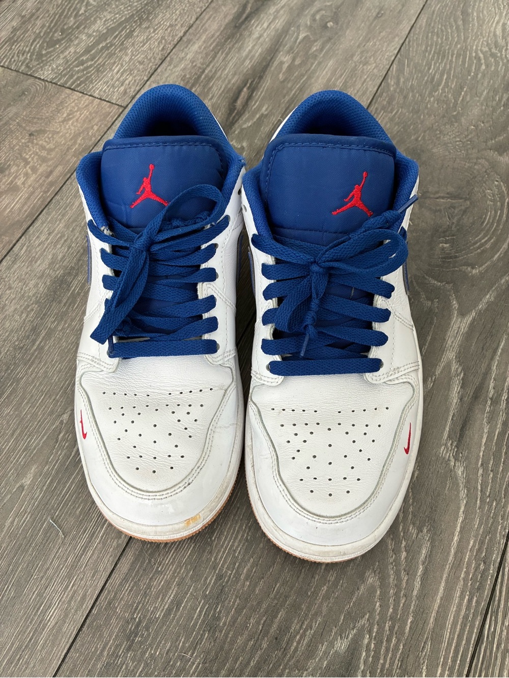 Jordan Low-Top Sneakers - White / Blue with Red Jumpman